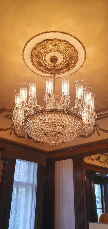 Hotel Okresni Dum Hradec Králové Extérieur photo