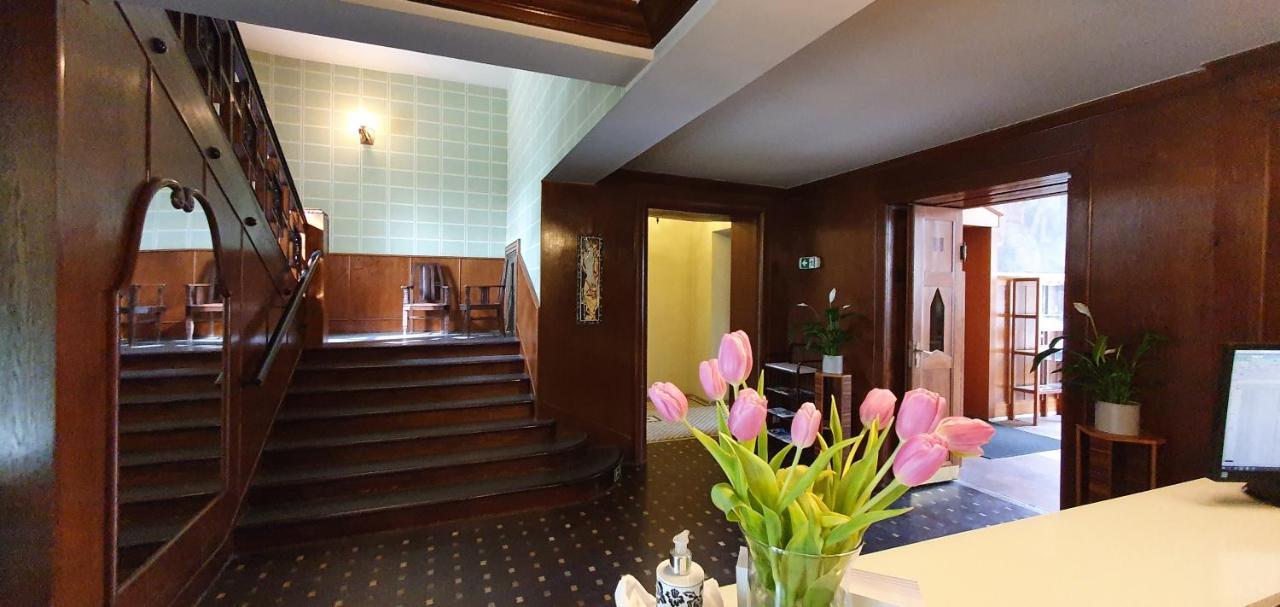 Hotel Okresni Dum Hradec Králové Extérieur photo
